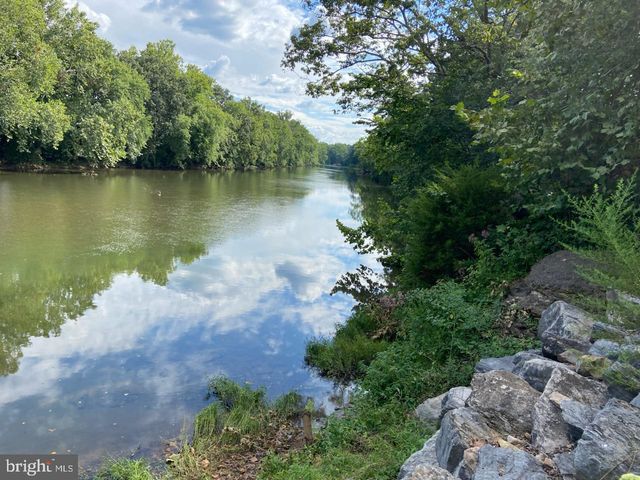 271 OGDEN FARM RD, Moorefield, WV 26836