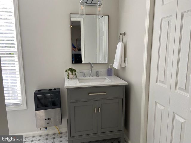 271 OGDEN FARM RD, Moorefield, WV 26836