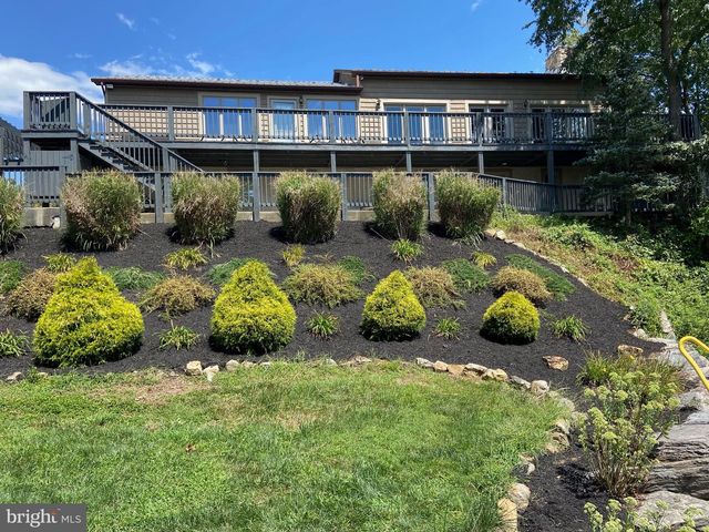 271 OGDEN FARM RD, Moorefield, WV 26836