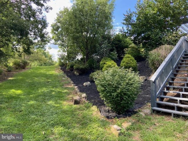 271 OGDEN FARM RD, Moorefield, WV 26836