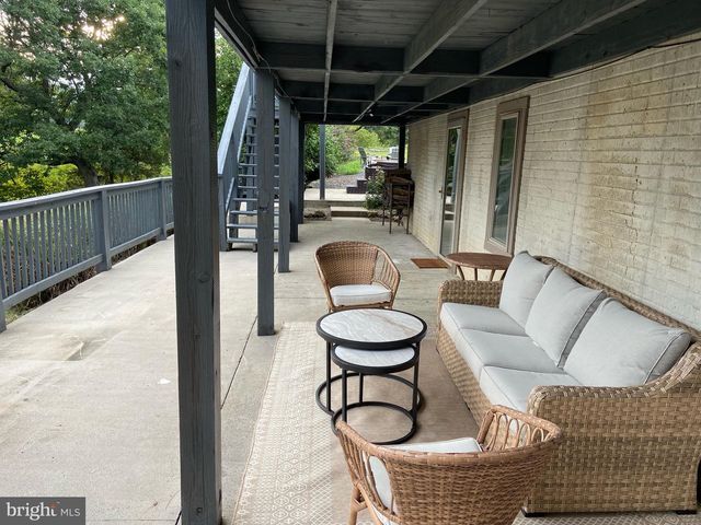 271 OGDEN FARM RD, Moorefield, WV 26836