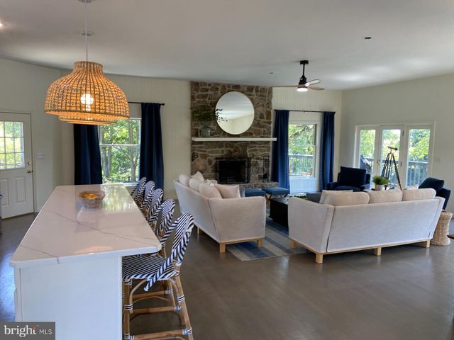 271 OGDEN FARM RD, Moorefield, WV 26836