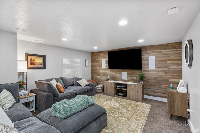 1594 N CATAGENA PARK PKWY, Saratoga Springs, UT 84045