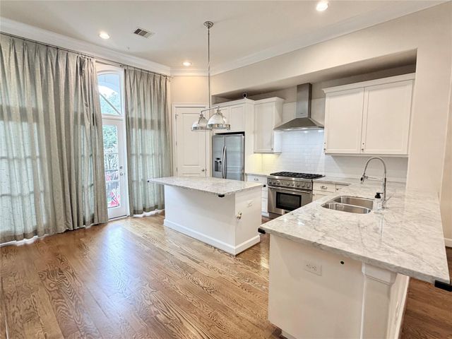 606 Knox Street, Houston, TX 77007