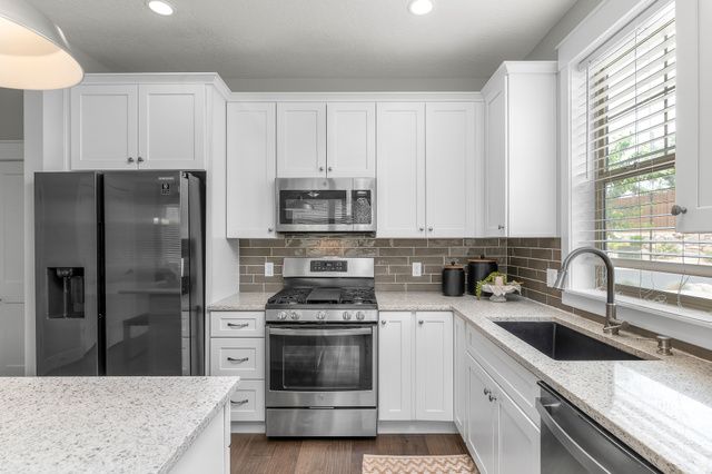 286 E SANDY SAGE WAY, Sandy, UT 84070