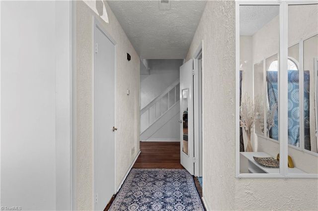 201 E Montcastle Drive C, Greensboro, NC 27406