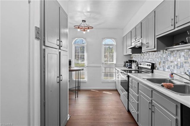 201 E Montcastle Drive C, Greensboro, NC 27406