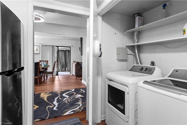 201 E Montcastle Drive C, Greensboro, NC 27406