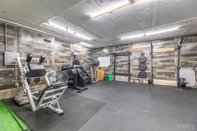 6901 Woodland Meadow Drive, Poplar Bluff, MO 63901