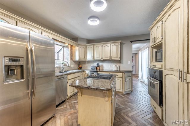 6901 Woodland Meadow Drive, Poplar Bluff, MO 63901