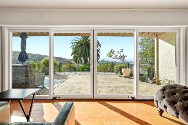 2235 El Capitan, Riverside, CA 92506