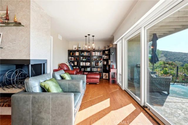 2235 El Capitan, Riverside, CA 92506