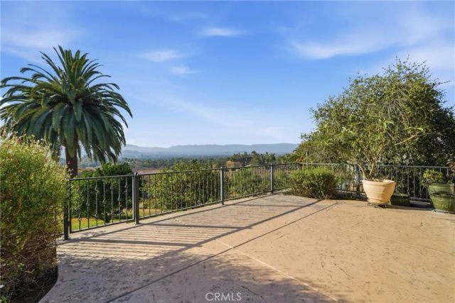2235 El Capitan, Riverside, CA 92506