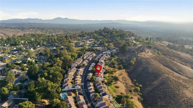 2235 El Capitan, Riverside, CA 92506