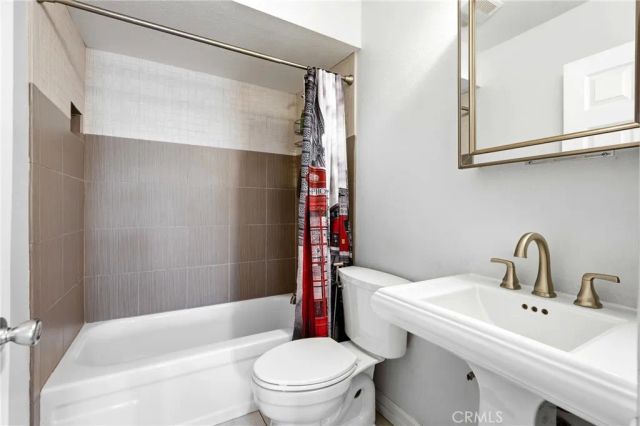 2235 El Capitan, Riverside, CA 92506