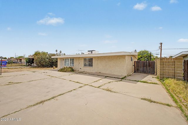 913 N TREKELL Road, Casa Grande, AZ 85122