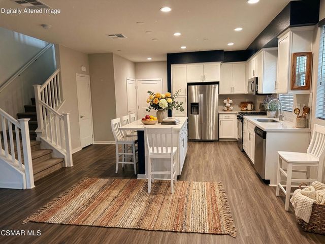 139 Farmhouse Drive 6, Simi Valley, CA 93065