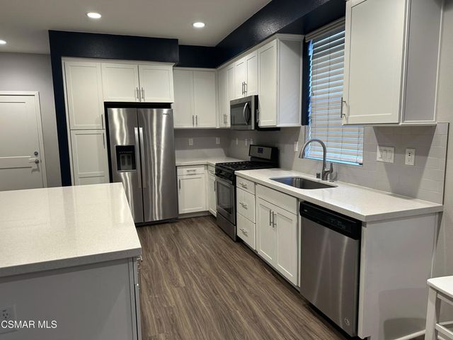 139 Farmhouse Drive 6, Simi Valley, CA 93065