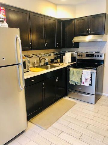 8557 Niles Center Road 5, Skokie, IL 60077