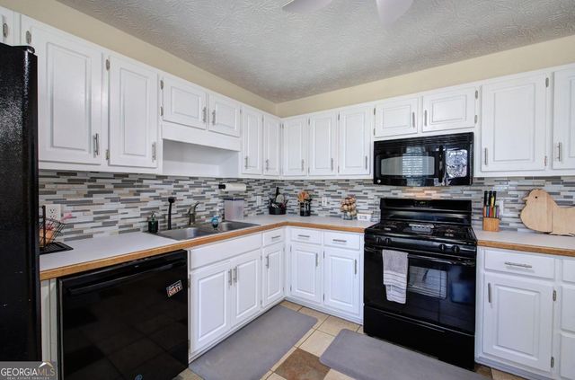 59 Poole Bridge Court, Hiram, GA 30141