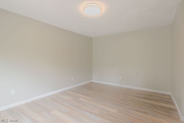 6429 Russia Road, South Amherst, OH 44001