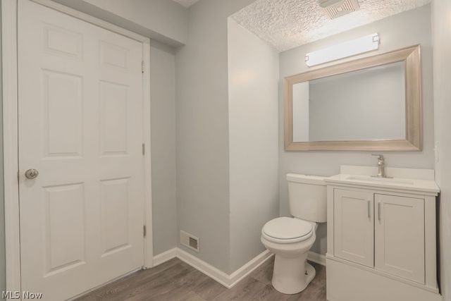 6429 Russia Road, South Amherst, OH 44001
