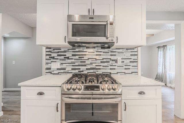 6429 Russia Road, South Amherst, OH 44001