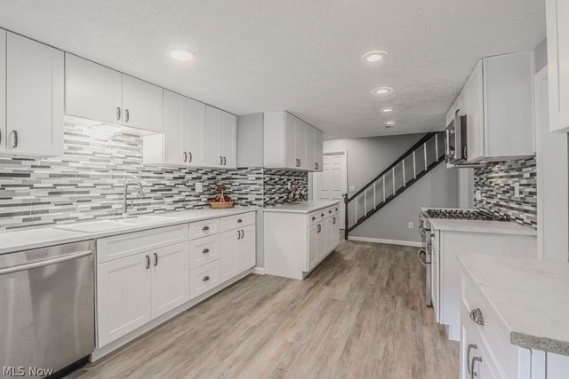 6429 Russia Road, South Amherst, OH 44001