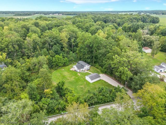 6429 Russia Road, South Amherst, OH 44001