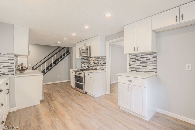 6429 Russia Road, South Amherst, OH 44001