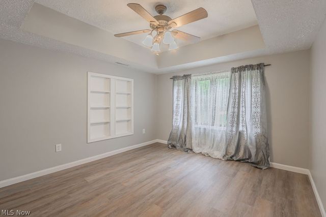 6429 Russia Road, South Amherst, OH 44001
