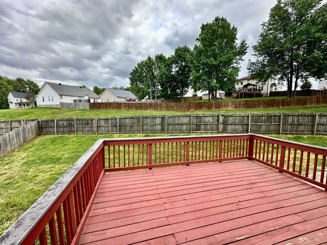 942 Cobbler Dr, Clarksville, TN 37040