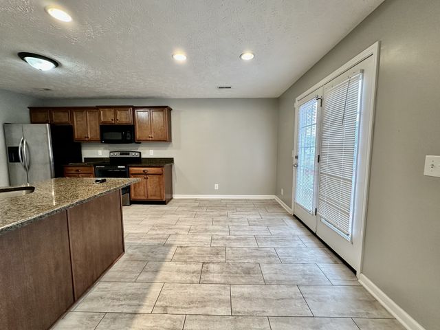 942 Cobbler Dr, Clarksville, TN 37040