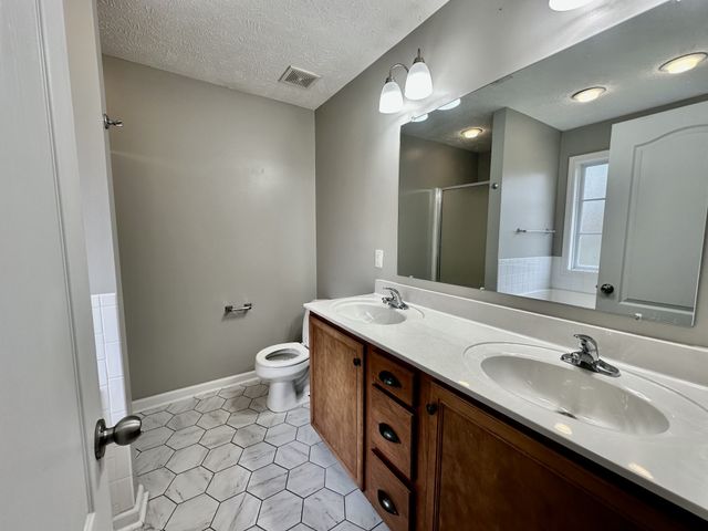 942 Cobbler Dr, Clarksville, TN 37040