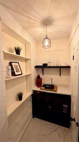 460 NW 109th Street Studio, Miami, FL 33168