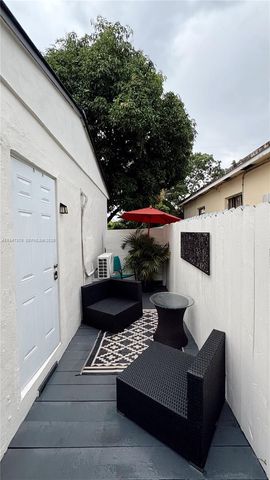 460 NW 109th Street Studio, Miami, FL 33168