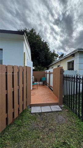 460 NW 109th Street Studio, Miami, FL 33168