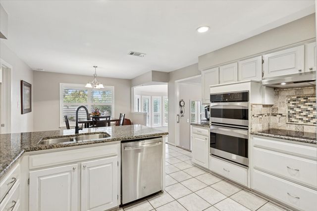 2618 Keystone Drive, Arlington, TX 76006