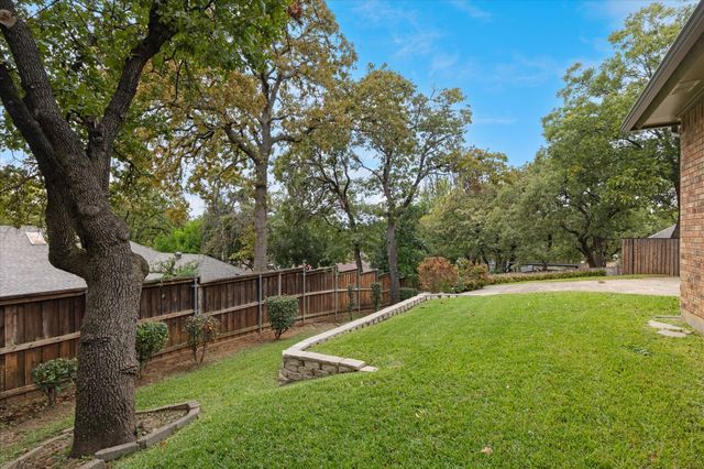 2618 Keystone Drive, Arlington, TX 76006