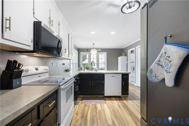 7736 Secretariat DR, Midlothian, VA 23112