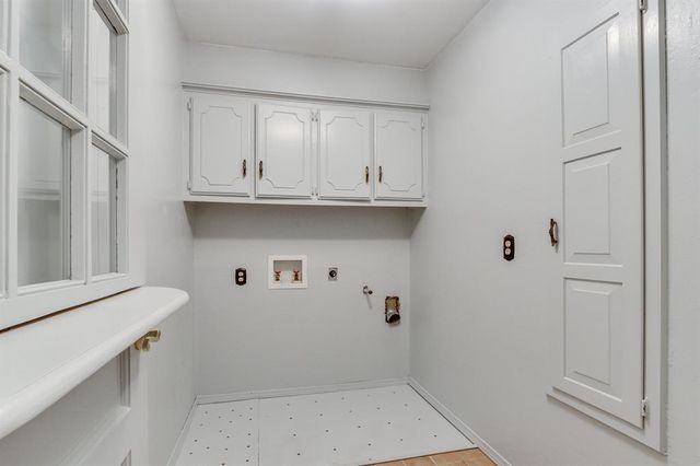 8230 NW 18th Street, Oklahoma City, OK 73127