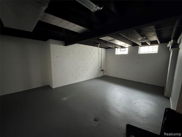 12621 Barlow Street, Detroit, MI 48205