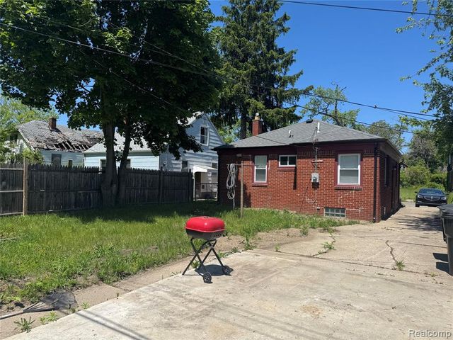 12621 Barlow Street, Detroit, MI 48205