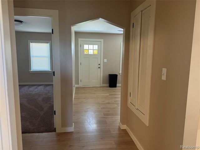 12621 Barlow Street, Detroit, MI 48205