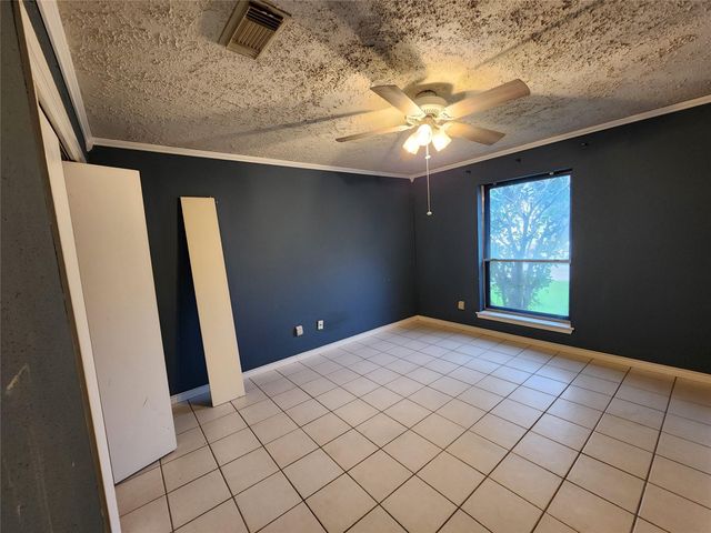 6118 Linnhaven Drive, Houston, TX 77072