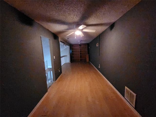 6118 Linnhaven Drive, Houston, TX 77072