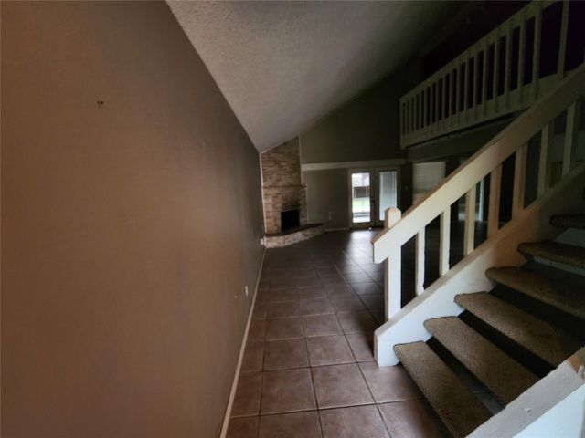 6118 Linnhaven Drive, Houston, TX 77072