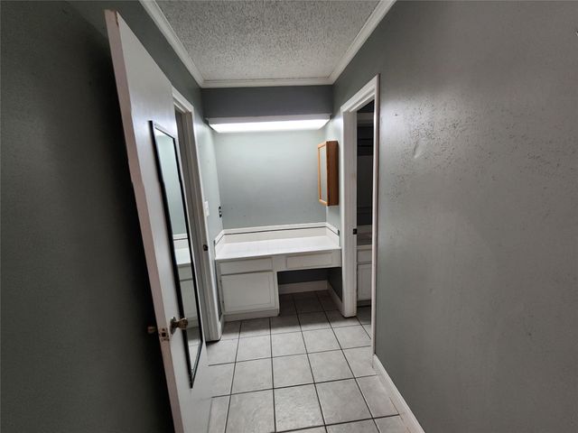 6118 Linnhaven Drive, Houston, TX 77072