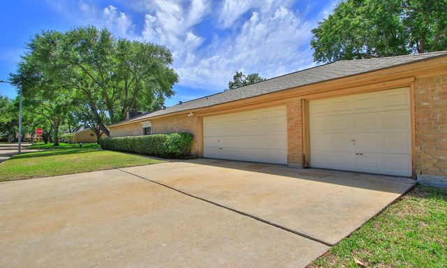 14902 W Beechmoor Drive W, Houston, TX 77095