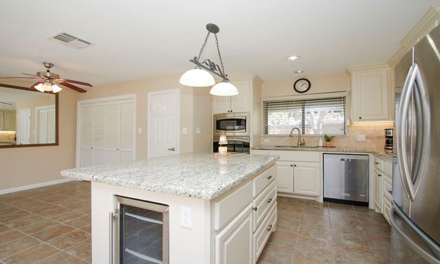14902 W Beechmoor Drive W, Houston, TX 77095